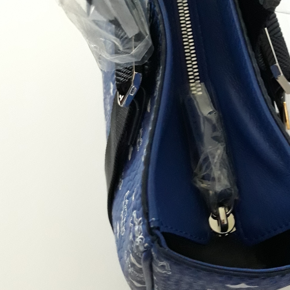 (New) MCM Tote (medium) - Picture 7 of 13